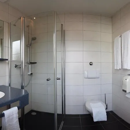 Hotel Zur Brücke 2*