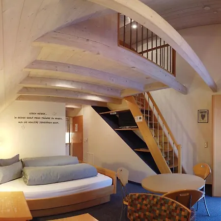 Zur Brücke Hotel