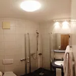 Zur Bruecke Hotell 2*