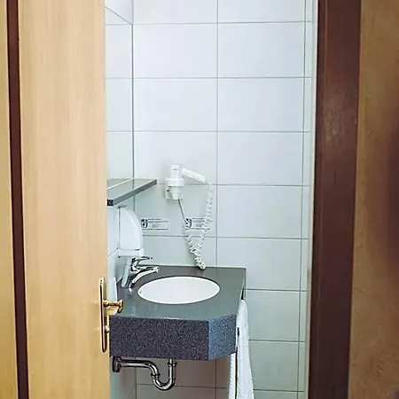Zur Bruecke 2* Kaufering